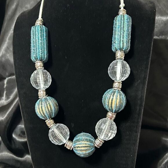 Vintage Unique Chunky Statement Necklace 32" Blue Faceted Lucite Frosted Balls - Picture 2 of 9